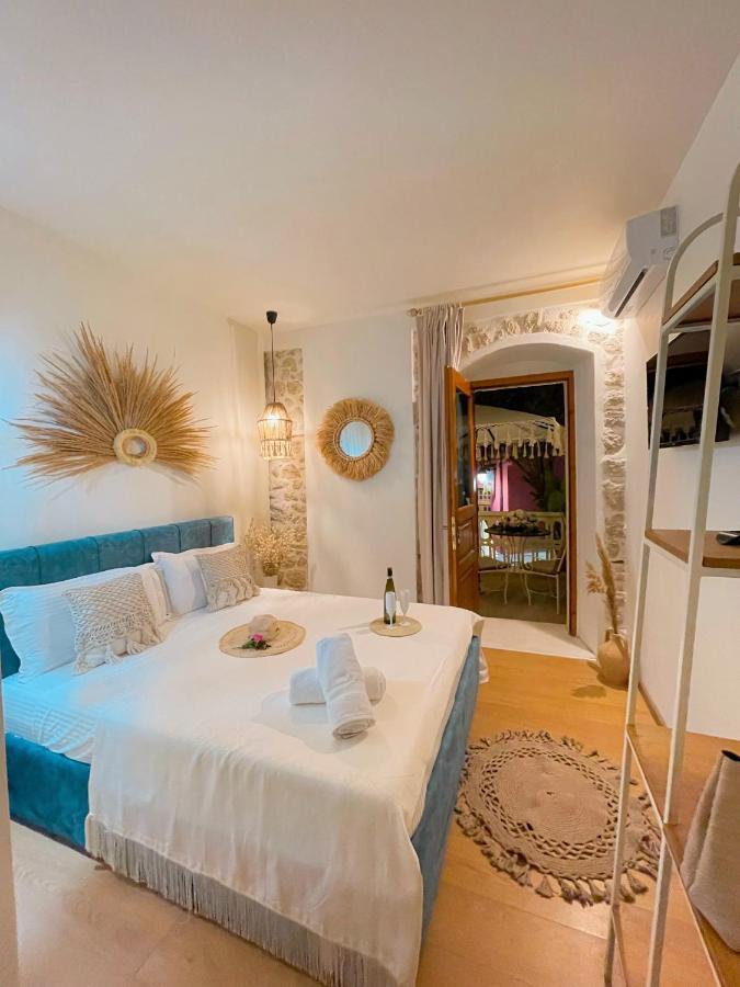 Bohemian Boutique Suites Avlonya Dış mekan fotoğraf